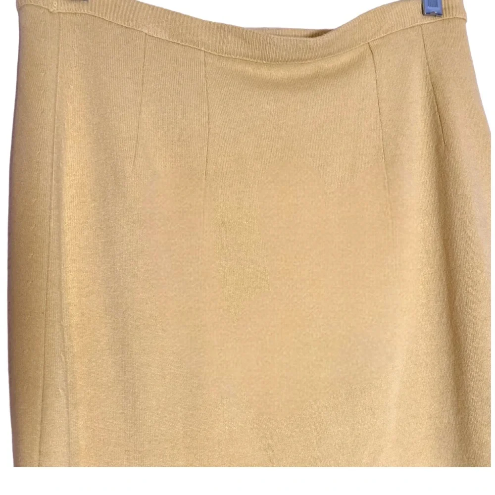 COPY - 💛 Vtg Wool Union Made Butter Yellow Knit Sweater Skirt M